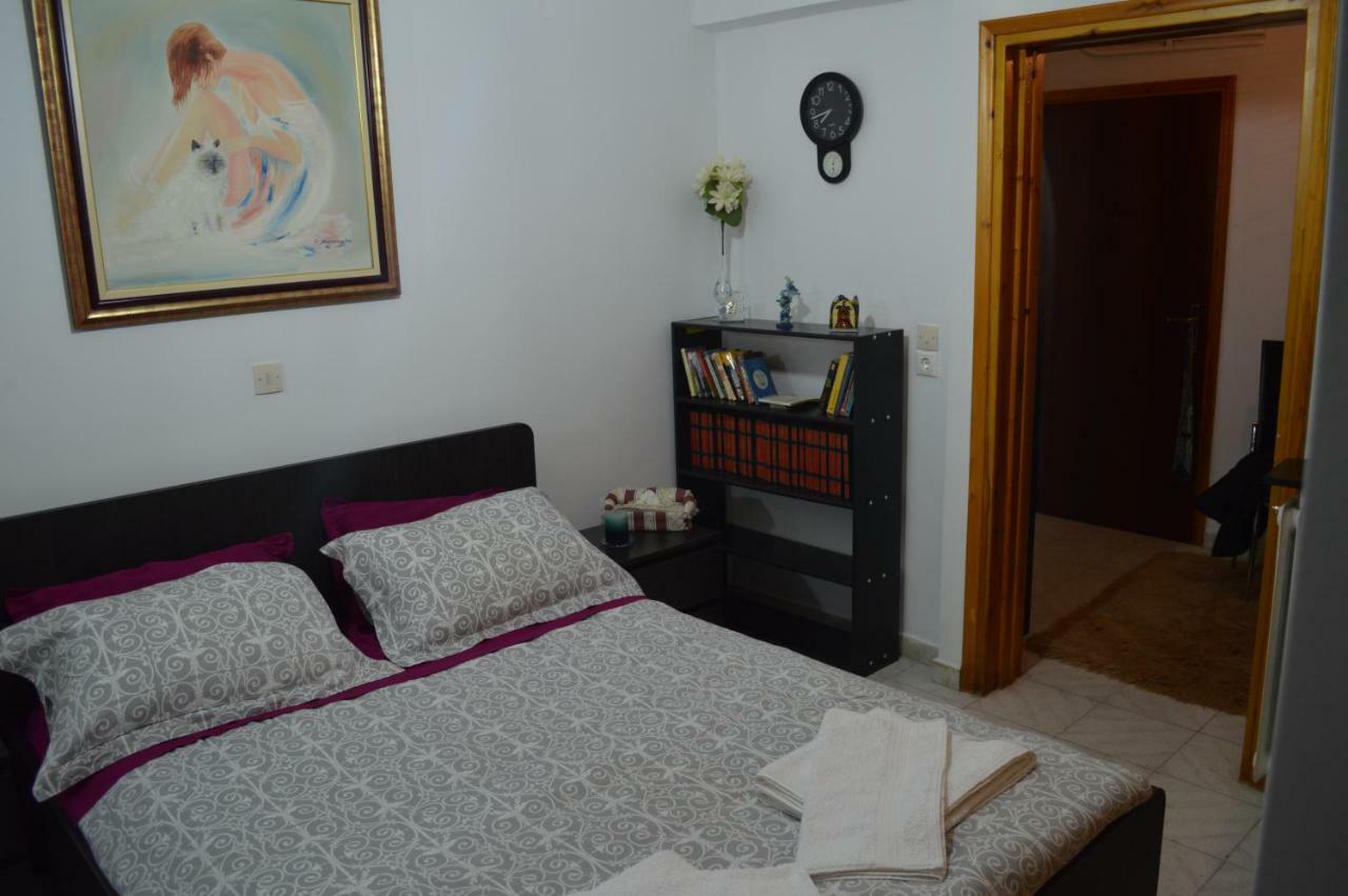 Apartment In The Center Of Aigio F Luaran gambar